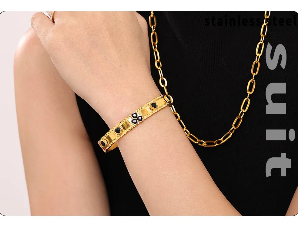 Women's Bracelet Gear Buckle Inlaid with Love Zircon Stainless Steel Fashion Versatile Jewelry Accessories