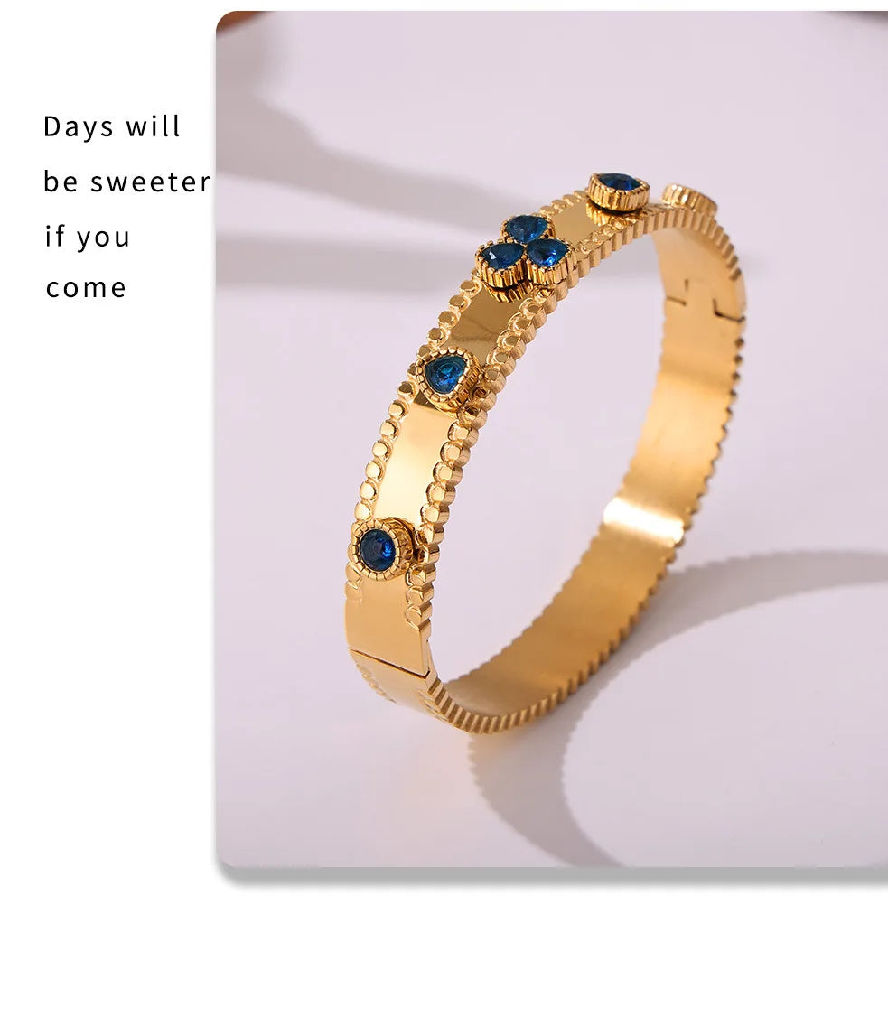 Women's Bracelet Gear Buckle Inlaid with Love Zircon Stainless Steel Fashion Versatile Jewelry Accessories