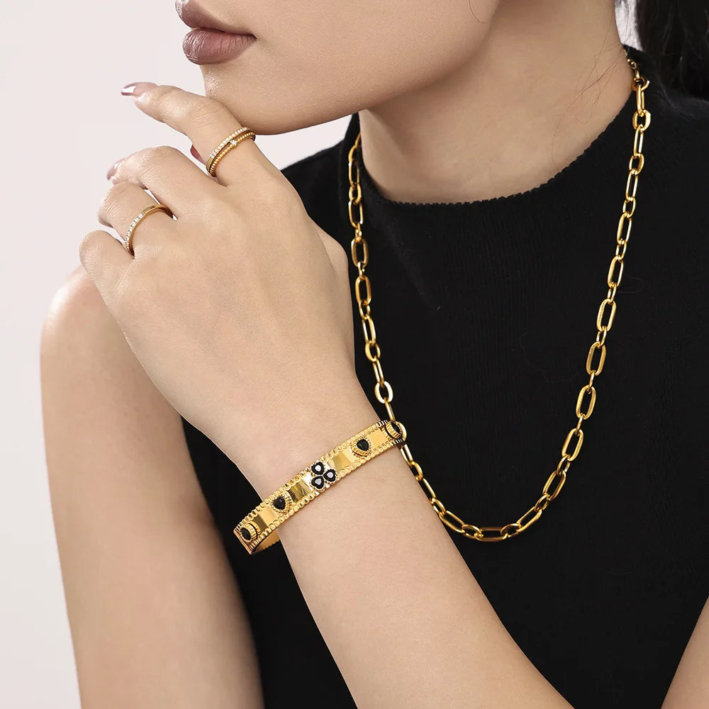 Women's Bracelet Gear Buckle Inlaid with Love Zircon Stainless Steel Fashion Versatile Jewelry Accessories